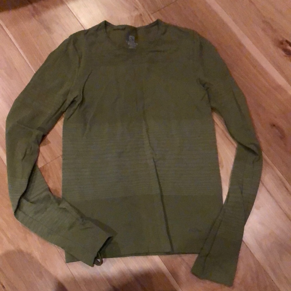 Woman’s Salomon top